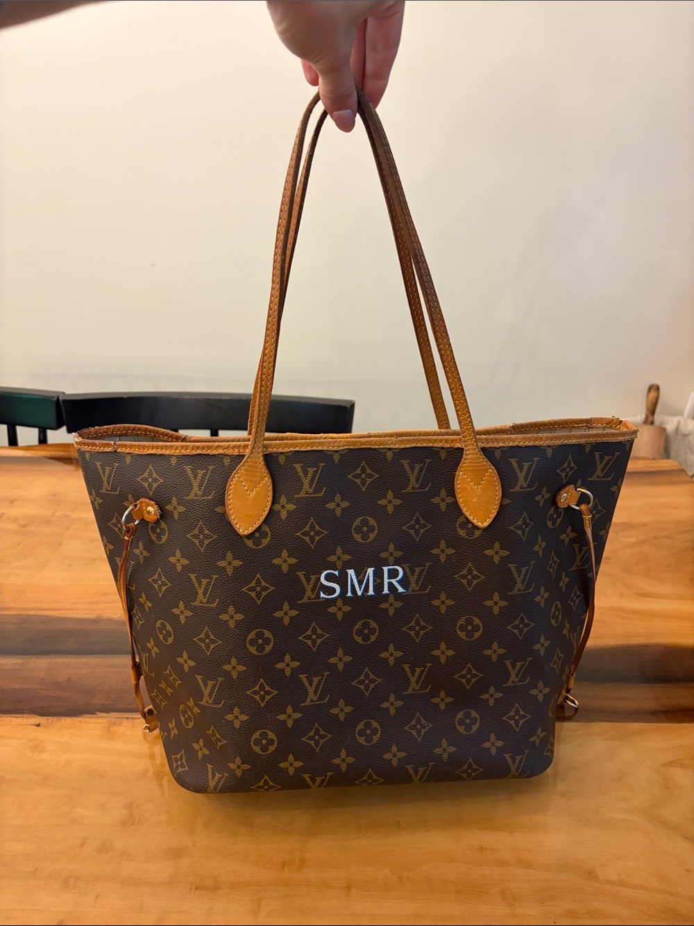 Authentic Louis Vuitton Neverfull - Picture 3 of 17